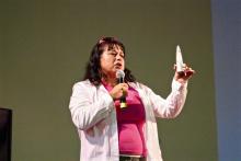 Expone investigadora los beneficios de tomar el sol con moderación