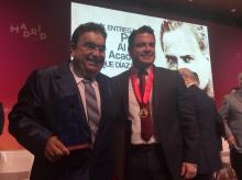 Entregan Presea al Mérito Académico a meteorólogo del CUCosta