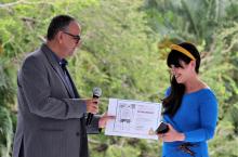 Entregan “La Iguana de Oro” a Mariana Bastos, directora de “Raquel 11”