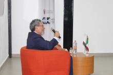 Comparte Élmer Mendoza su estilo en “La Lectura y la Literatura Negra”