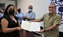 Autoridades universitarias entregaron premio CENEVAL y Presea al Servicio Social