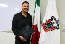 Samuel Serrano Torres obtuvo el título como Maestro en la Dirección de Mercadotecnia