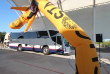 CUCosta recibe autobús nuevo y fortalece servicios del Programa de Bienestar