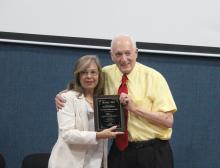 La Universidad de Guadalajara reconoce la trayectoria del Dr. Joseph B. Mountjoy en la arqueología de México