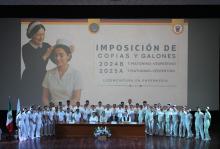 Realizan emotiva ceremonia de imposición de cofias y galones 